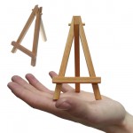 mini-wooden-easel