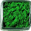 smaragdno zelena
